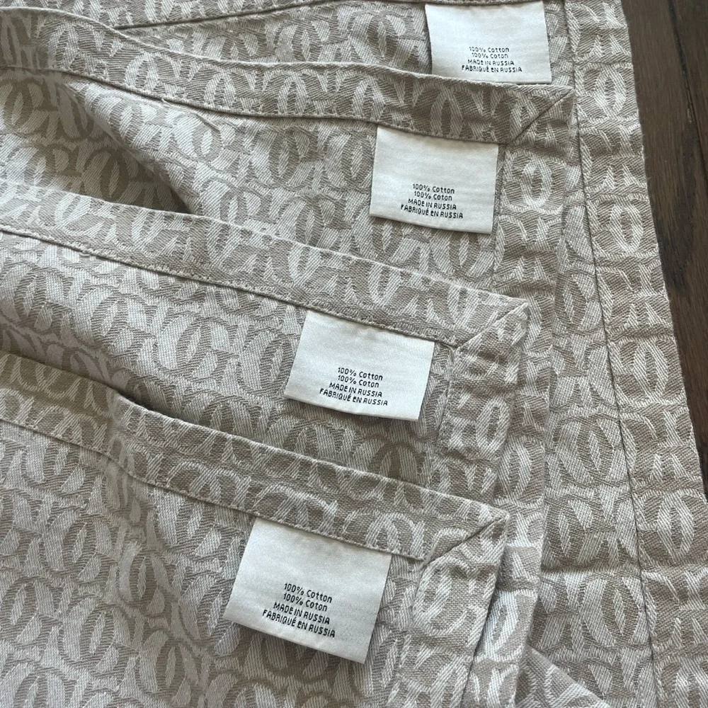 WILLIAMS SONOMA Grande Cuisine Monogram Jacquard Table Runner Plus 4 Nap…